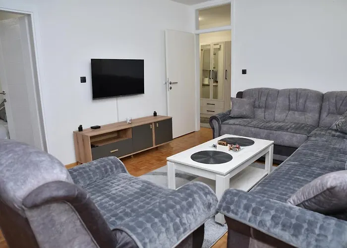 Ena 公寓 克拉列沃