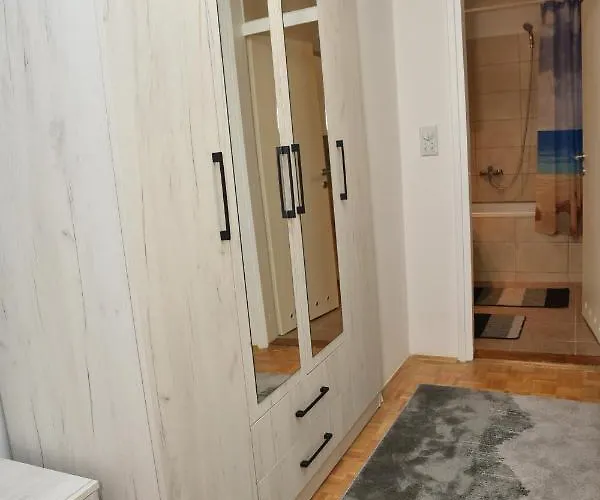 Ena 公寓 克拉列沃